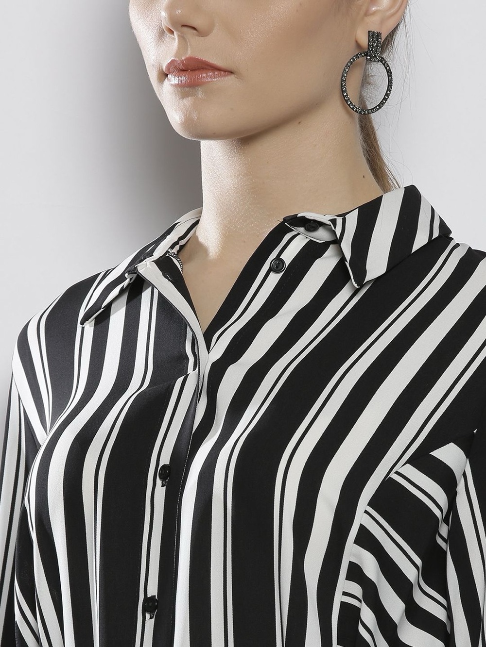 Dynamite Black & White Vertical Stripe Button-Down Shirt